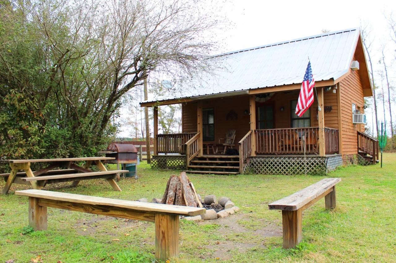 Berry Creek Cabins Bed & Breakfast Isabel Exterior photo