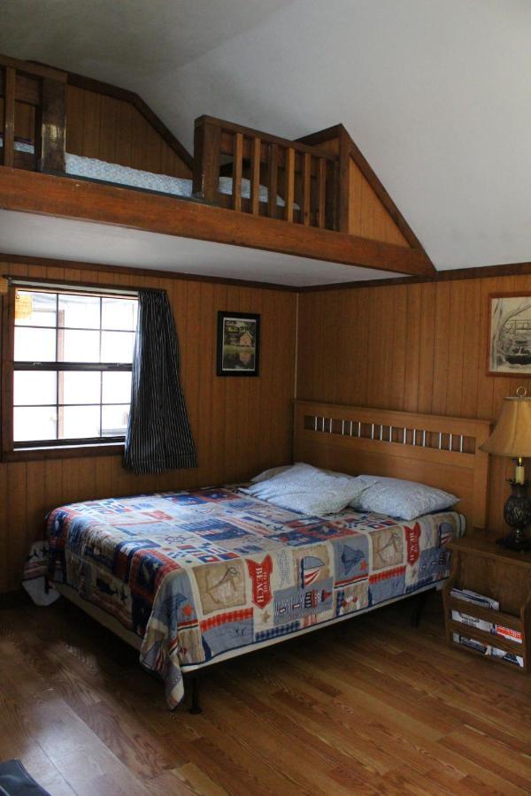 Berry Creek Cabins Bed & Breakfast Isabel Exterior photo
