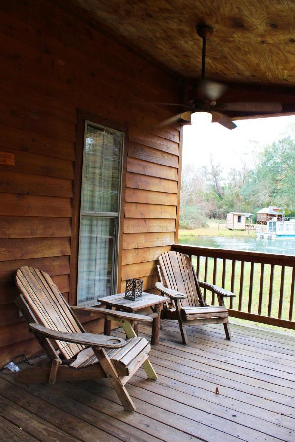 Berry Creek Cabins Bed & Breakfast Isabel Exterior photo