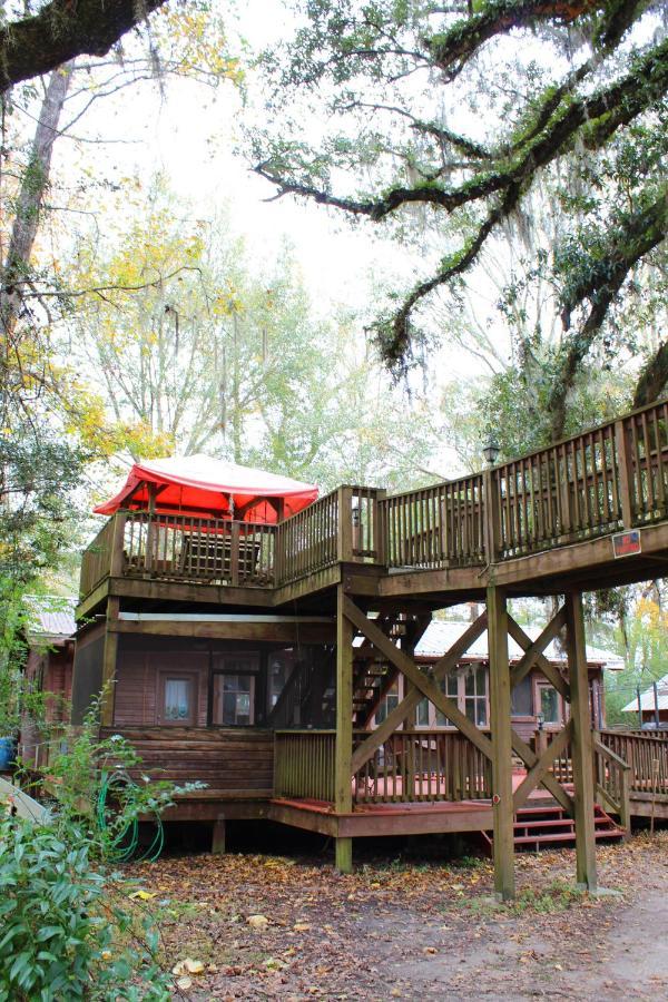 Berry Creek Cabins Bed & Breakfast Isabel Exterior photo