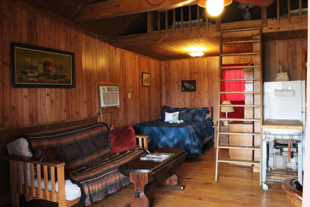 Berry Creek Cabins Bed & Breakfast Isabel Exterior photo