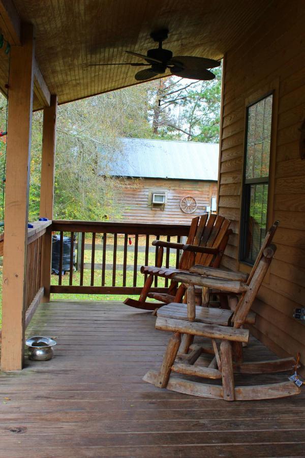 Berry Creek Cabins Bed & Breakfast Isabel Exterior photo